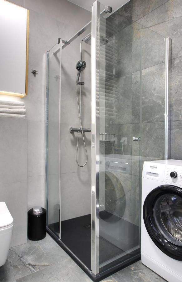 Essence Apartments Sapphire Poznan Luaran gambar