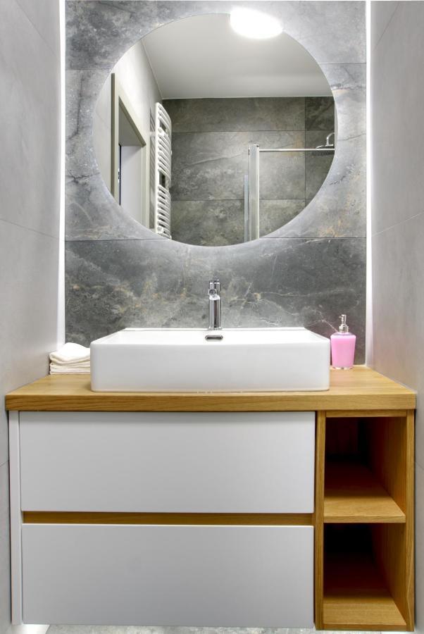 Essence Apartments Sapphire Poznan Luaran gambar
